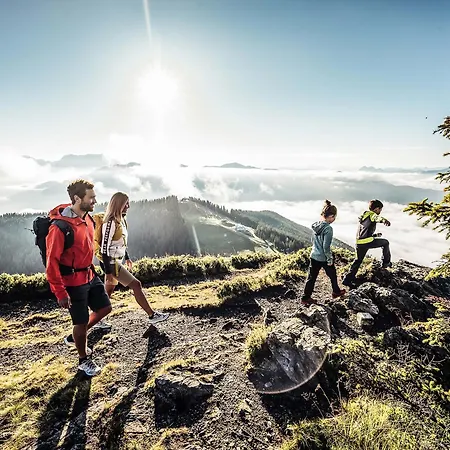 By We Rent 젤암제